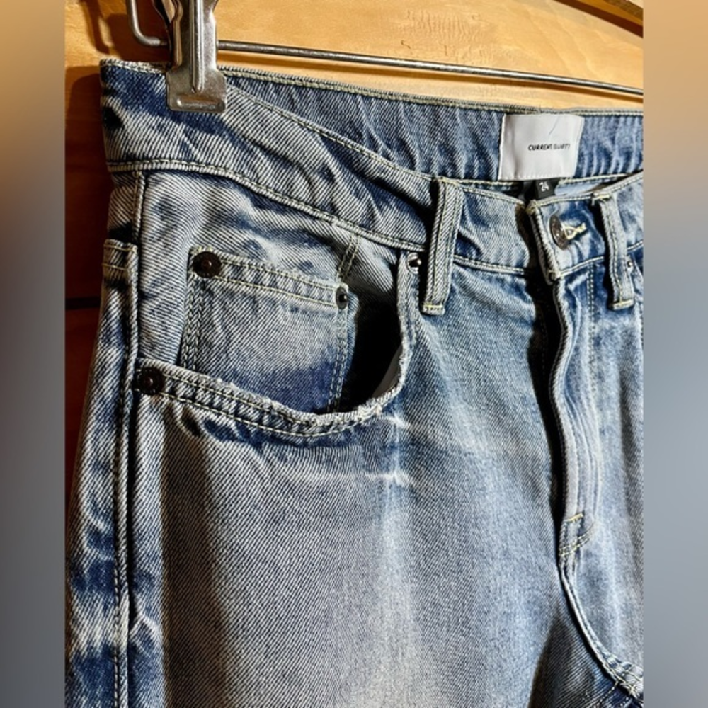 Current/Elliott Jeans light blue denim. Frayed‎ ankle length. Ladies Size 24